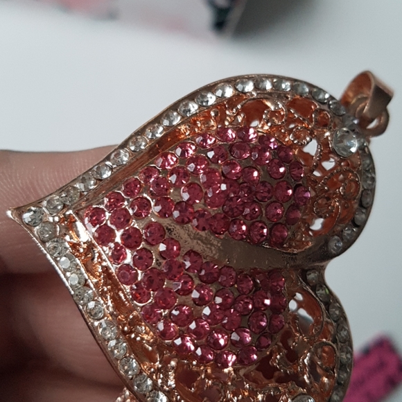 Betsey Johnson Style Necklace Heart Crystal Pendant - Picture 8 of 10
